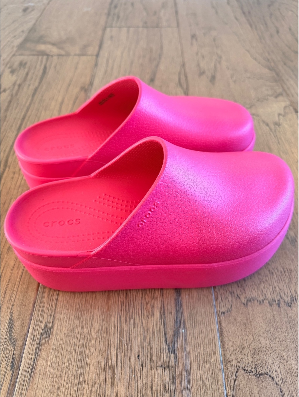 Crocs Classic Platform Clogs in Pink, Women's Size 8